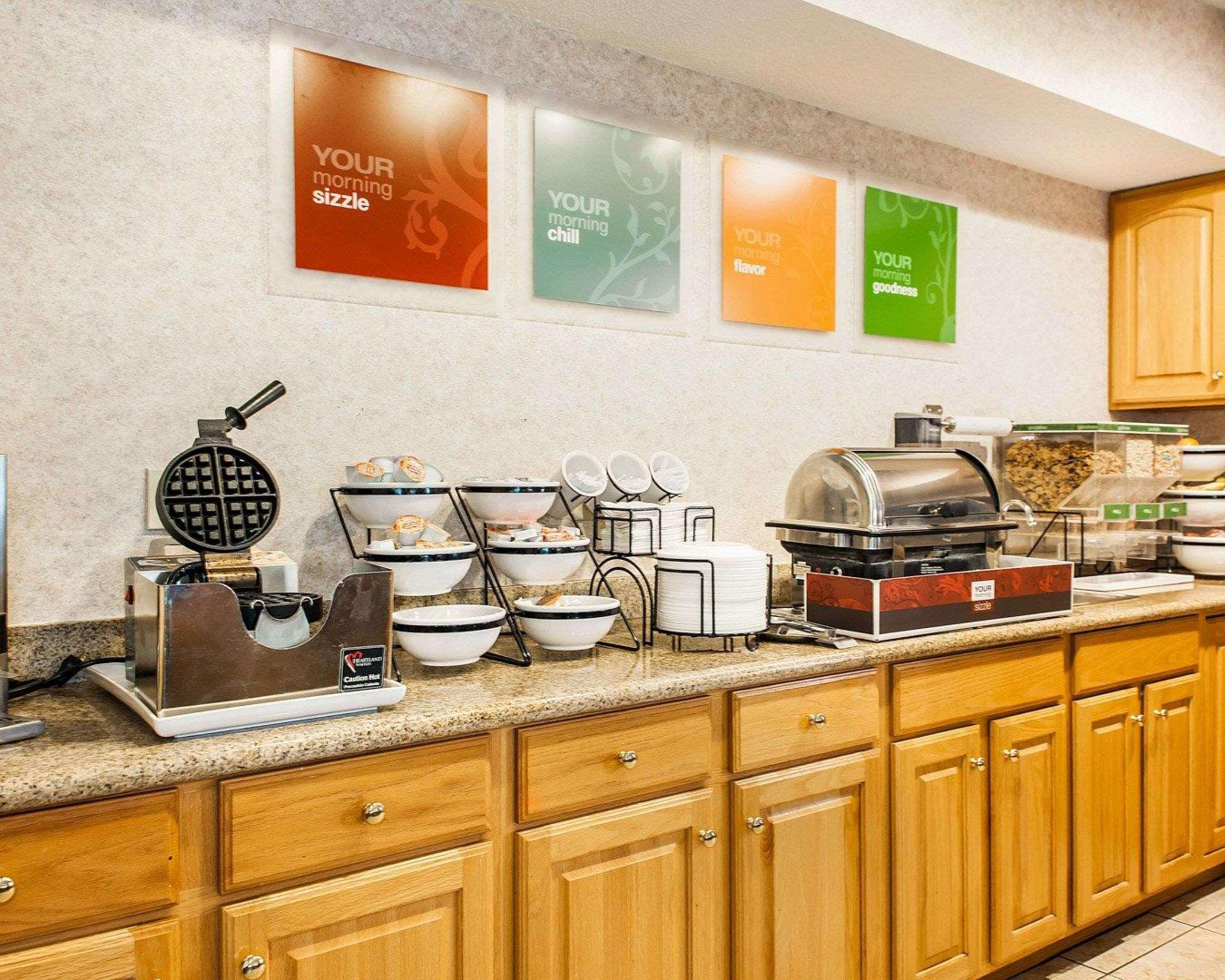Comfort Inn Гошен Екстер'єр фото